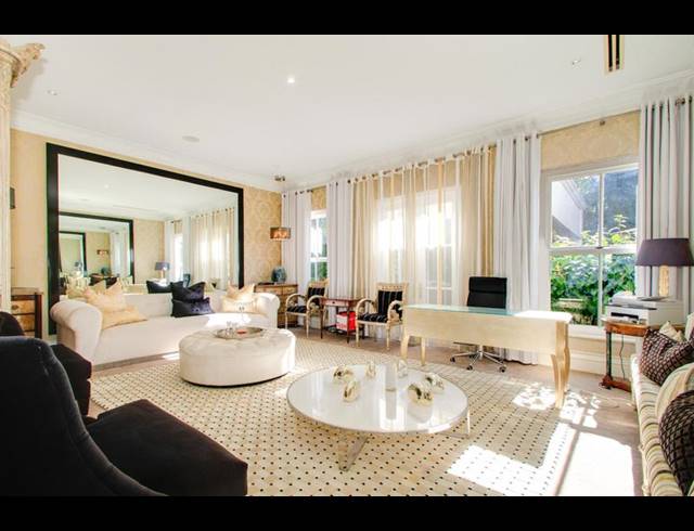 5 BEDROOM PROPERTY TO RENT IN BRYANSTON